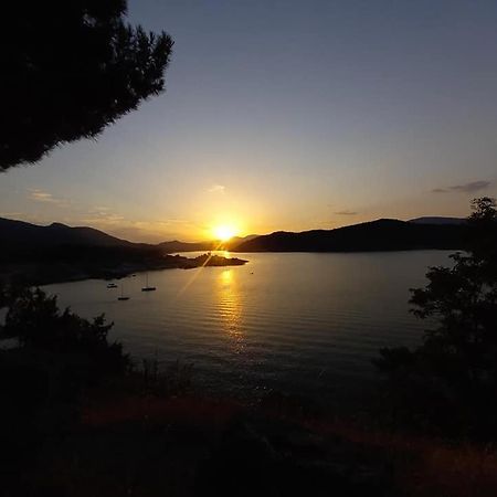 Ruralrut En El Tiemblo Precios Especiales A Partir De 7 Noches, Wifi, Cabina De Hidromasaje, Aire Acondicionado, Zonas De Bano Naturales Cercanas Εξωτερικό φωτογραφία