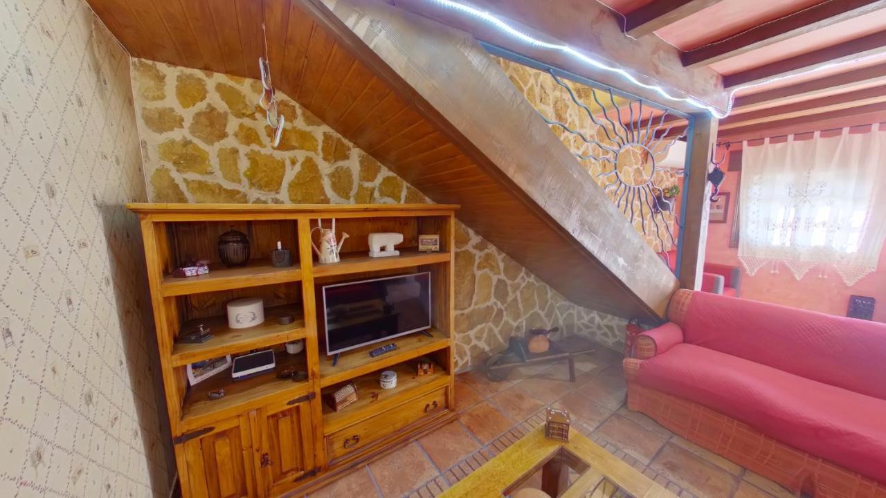 Ruralrut En El Tiemblo Precios Especiales A Partir De 7 Noches, Wifi, Cabina De Hidromasaje, Aire Acondicionado, Zonas De Bano Naturales Cercanas Εξωτερικό φωτογραφία