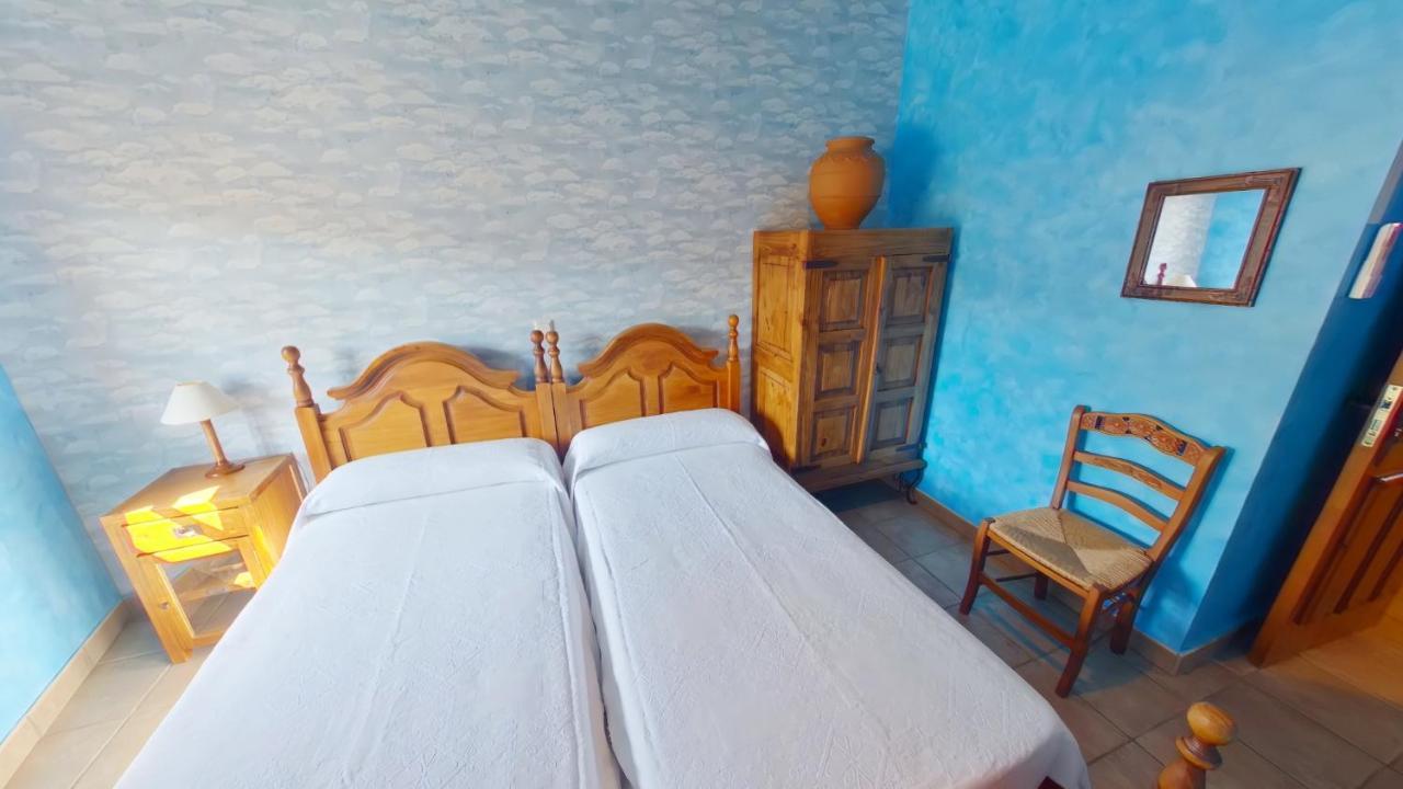 Ruralrut-El Tiemblo Wifi, Cabina De Hidromasaje, Aire Acondicionado Y A Pocos Metros De Zonas De Bano Naturales Εξωτερικό φωτογραφία